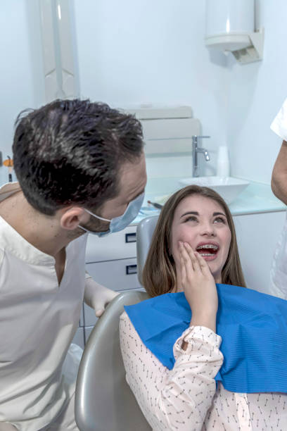 Best Emergency Treatment for Toothache in Hutchinson Island South, FL